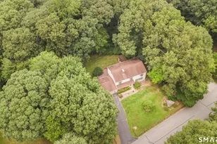 43 Robinhood Dr, Ledyard, CT 06335 - Photo 3