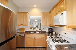 39 Ives St, Hamden, CT 06518 - Photo 9