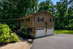 103 Dean Rd, East Lyme, CT 06333 - Photo 3