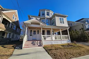 592 Laurel Ave, Bridgeport, CT 06605 - Photo 1