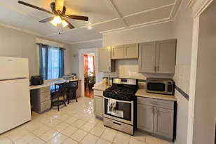 592 Laurel Ave, Bridgeport, CT 06605 - Photo 19