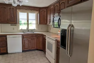 70 Burwood Rd, Wethersfield, CT 06109 - Photo 17