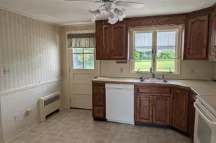 70 Burwood Rd, Wethersfield, CT 06109 - Photo 17