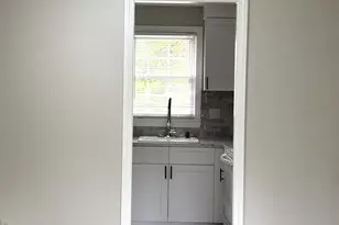 7 Brickyard Rd, Farmington, CT 06032 - Photo 11