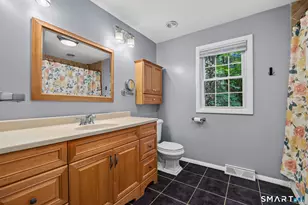 884 Indian Hill Rd, Orange, CT 06477 - Photo 23