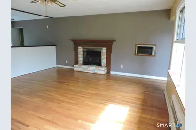 92 Vernon Street, Manchester, CT 06042 - Photo 5
