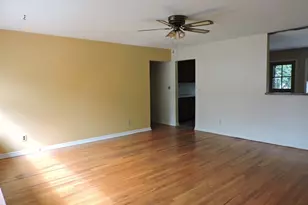 92 Vernon St, Manchester, CT 06042 - Photo 3