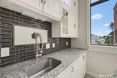 390 Charles Street #301, Bridgeport, CT 06606 - Photo 7