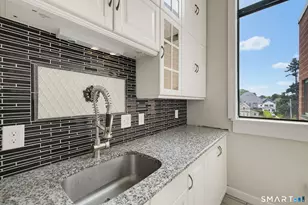 390 Charles St, Bridgeport, CT 06606 - Photo 7