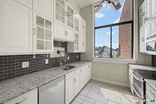 390 Charles St, Bridgeport, CT 06606 - Photo 5