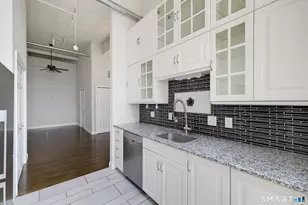 390 Charles St, Bridgeport, CT 06606 - Photo 9