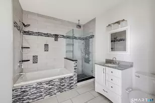 390 Charles St, Bridgeport, CT 06606 - Photo 29