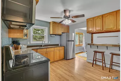52 Jackson Road, Enfield, CT 06082 - Photo 9