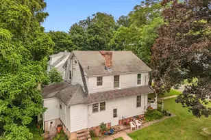 124 Hunt Ln, East Haven, CT 06512 - Photo 17
