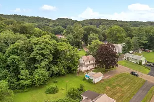 124 Hunt Ln, East Haven, CT 06512 - Photo 21