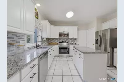 154 Strong Street, East Haven, CT 06512 - Photo 9