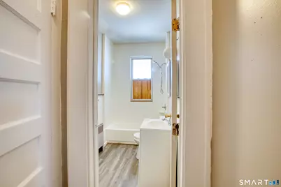 2716 Fairfield Avenue #3af, Bridgeport, CT 06605 - Photo 11