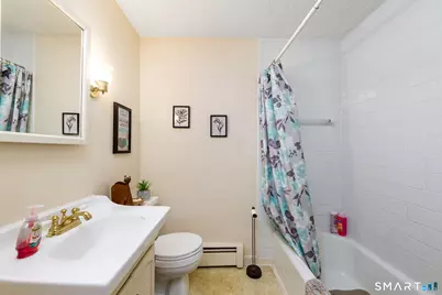3 Arrow Street, Enfield, CT 06082 - Photo 19