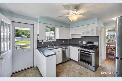 66 Oak Avenue, Madison, CT 06443 - Photo 17