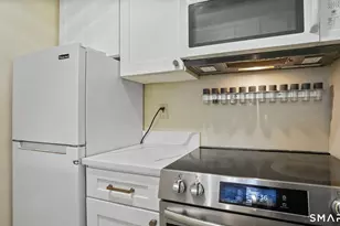25 Ellsworth St, Bridgeport, CT 06605 - Photo 15