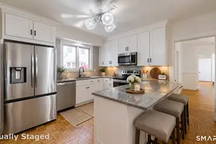 8 Chestnut St, Windsor Locks, CT 06096 - Photo 5