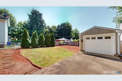 8 Chestnut Street, Windsor Locks, CT 06096 - Photo 33