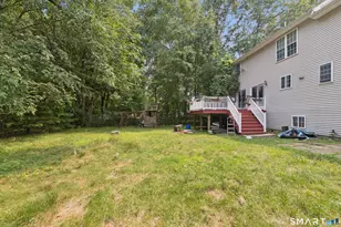 32 Fairfield Ln, Bloomfield, CT 06002 - Photo 5