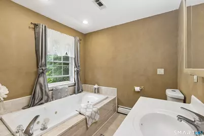 32 Fairfield Lane, Bloomfield, CT 06002 - Photo 21