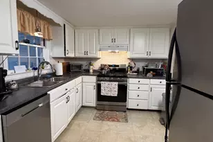 360 Griswold St, Glastonbury, CT 06033 - Photo 11
