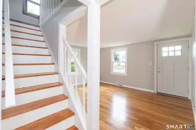 33 Clearview Avenue, East Haven, CT 06512 - Photo 9