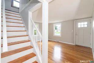 33 Clearview Ave, East Haven, CT 06512 - Photo 9