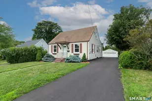 33 Clearview Ave, East Haven, CT 06512 - Photo 3