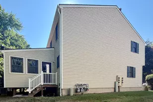 24 Brookside Village, Enfield, CT 06082 - Photo 3