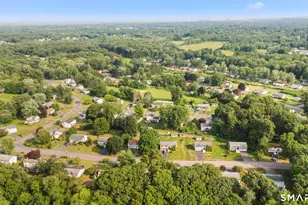14 Briar Ln, Bloomfield, CT 06002 - Photo 33