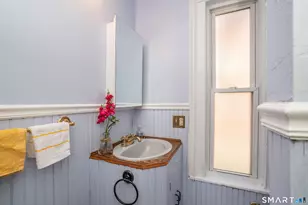 26 Bonner St, Hartford, CT 06106 - Photo 13