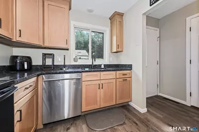 827 Oronoke Road #4-1, Waterbury, CT 06708 - Photo 7