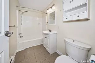 31 Kay Ln, Waterbury, CT 06708 - Photo 9