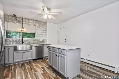 31 Kay Lane #I, Waterbury, CT 06708 - Photo 3