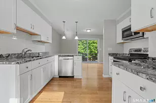 2 Castle Meadow Dr, Stonington, CT 06379 - Photo 9
