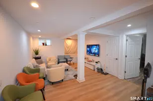 70 Lincoln Ave, Stamford, CT 06902 - Photo 13