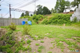 70 Lincoln Ave, Stamford, CT 06902 - Photo 35