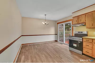 84 Fairlawn Avenue, Waterbury, CT 06705 - Photo 9