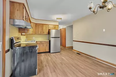 84 Fairlawn Avenue, Waterbury, CT 06705 - Photo 7