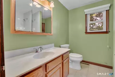 84 Fairlawn Avenue, Waterbury, CT 06705 - Photo 11