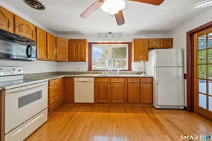 61 Alberta St, Waterbury, CT 06708 - Photo 5