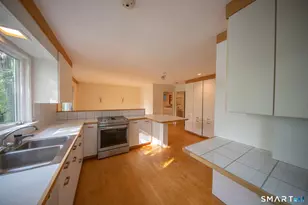 45 Trumbull Rd, Waterford, CT 06385 - Photo 11
