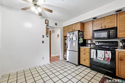 36 Lester Street, New London, CT 06320 - Photo 11