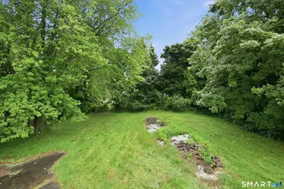 36 Lester Street, New London, CT 06320 - Photo 35