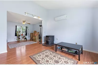 36 Lester Street, New London, CT 06320 - Photo 5