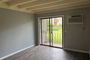 22 Prospect St, Manchester, CT 06040 - Photo 5
